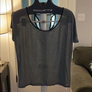 American Eagle top. Size large.